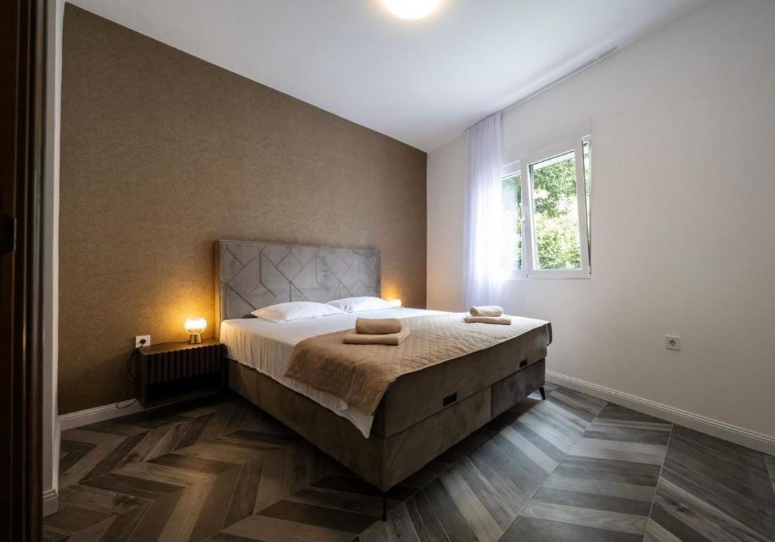 Luxury Apartment Vasilisa Kotor Exterior photo