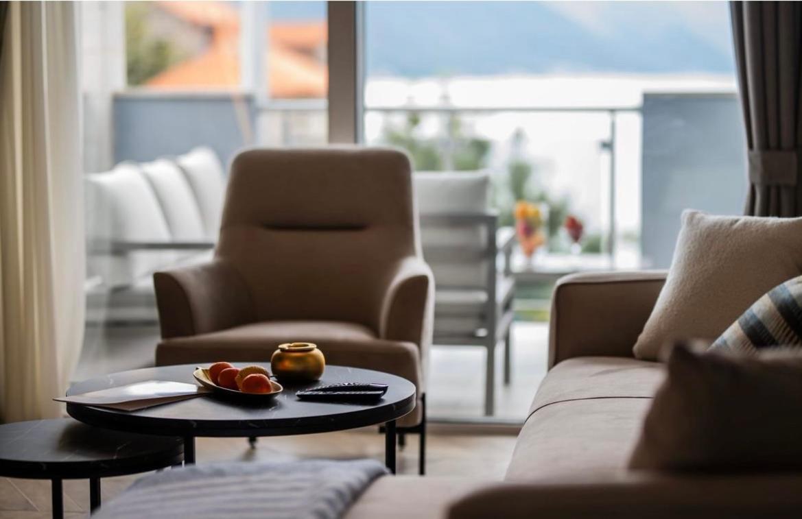 Luxury Apartment Vasilisa Kotor Exterior photo