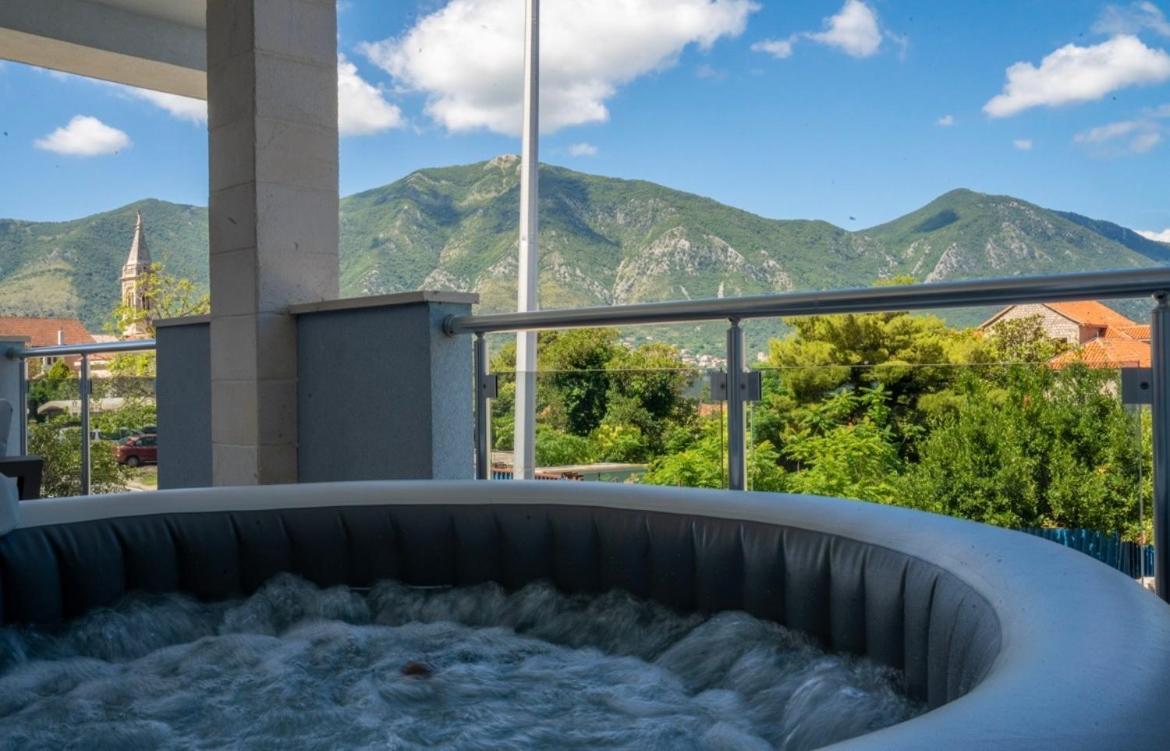 Luxury Apartment Vasilisa Kotor Exterior photo